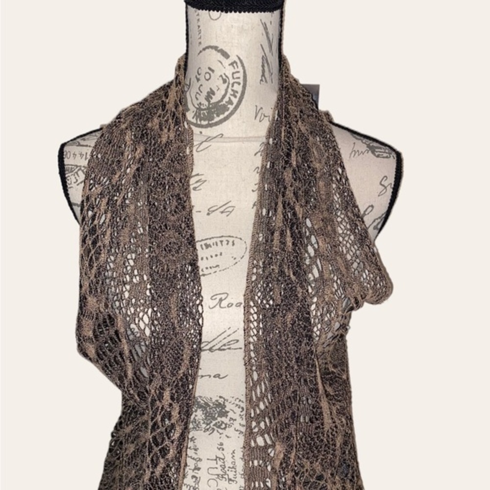 Lace vest. 3/$25 - Picture 2 of 6